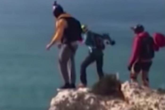 Гибель бейсджампера попала на видео