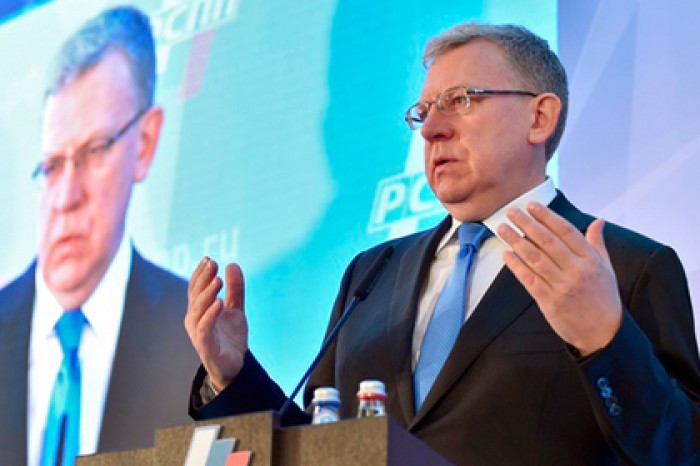 Кудрин заступился за доллары и прошелся по рублю