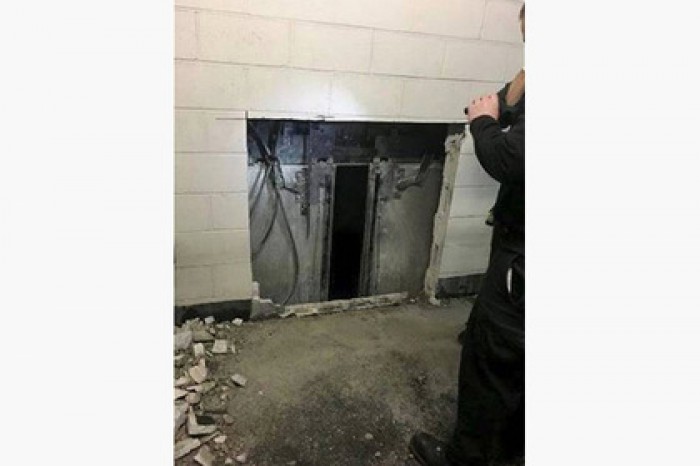 Лифт с пассажирами сорвался с 95 этажа