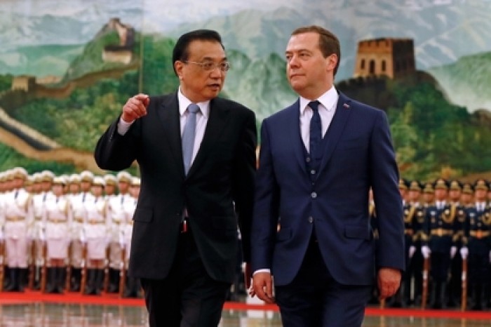 Медведев предсказал удвоение товарооборота между Россией и Китаем