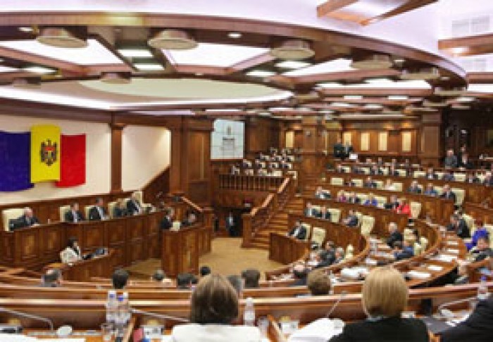 ÎN URMĂTORUL PARLAMENT VOR AJUNGE PATRU PARTIDE: PSRM, PDM, PLATFORMA DA ŞI PAS - REZULTATELE SONDAJULUI