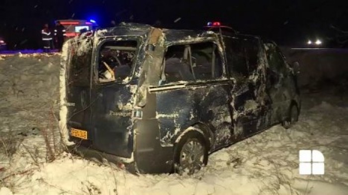 По гололеду на летней резине: у села Суручены перевернулся автомобиль