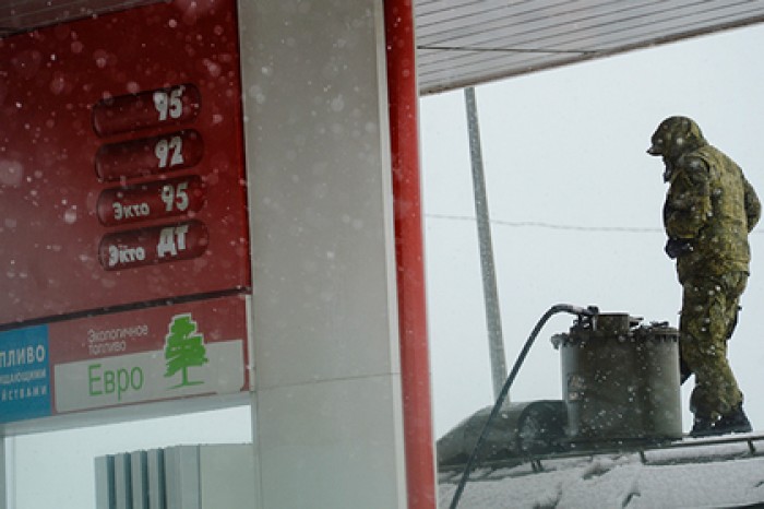 Половине российских заправок предрекли закрытие