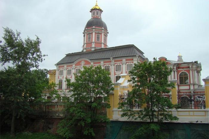 РПЦ захотела от Петербурга здание Музея городской скульптуры