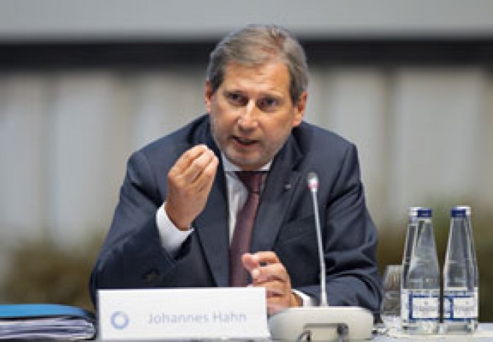 SUSPENDAREA REGIMULUI LIBERALIZAT DE VIZE NU ESTE DEOCAMDATĂ UN SUBIECT DE DISCUŢII – JOHANNES HAHN