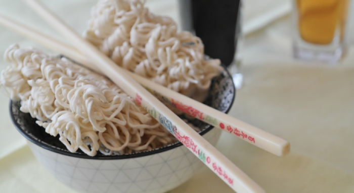 Ученые заявили, что "быстрая" лапша опасна для детей