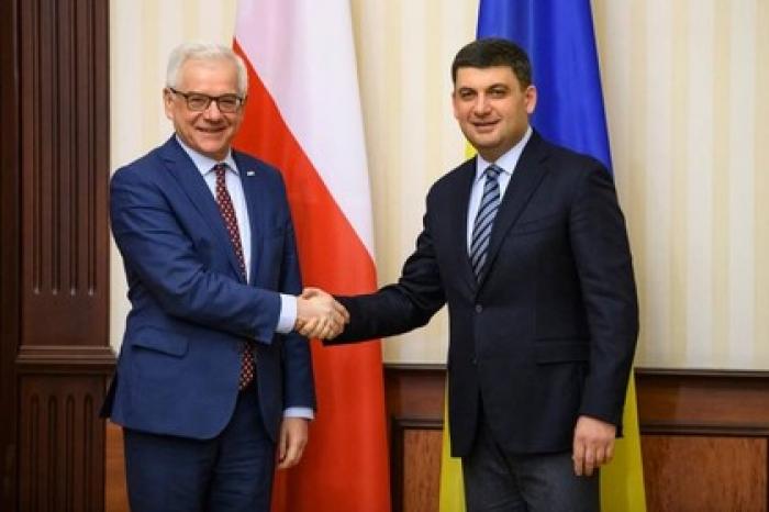 Украина призвала останавливать российские суда в иностранных водах