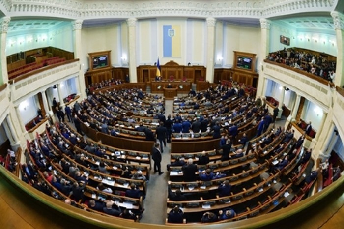 Верховная Рада утвердила введение военного положения на Украине