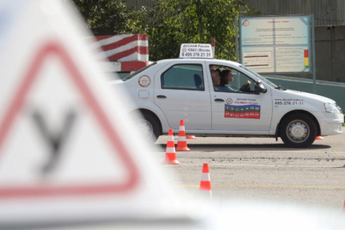 Автошколы разъяснили новые правила сдачи экзаменов на права