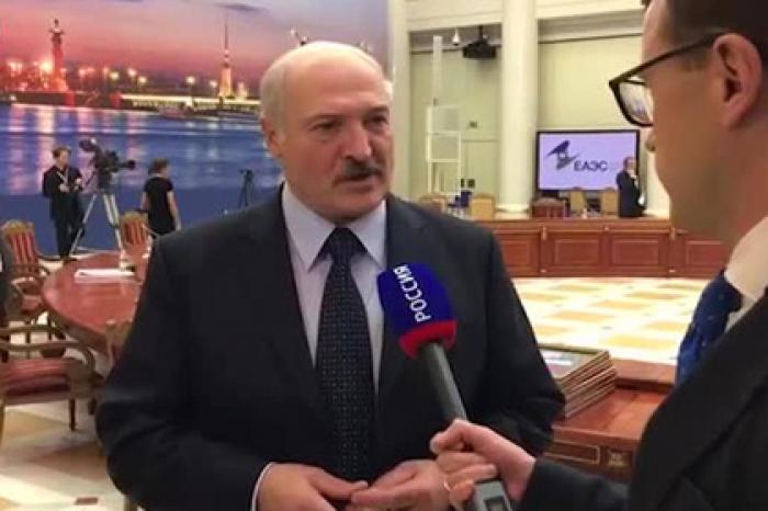 Лукашенко извинился перед Путиным за публичный спор