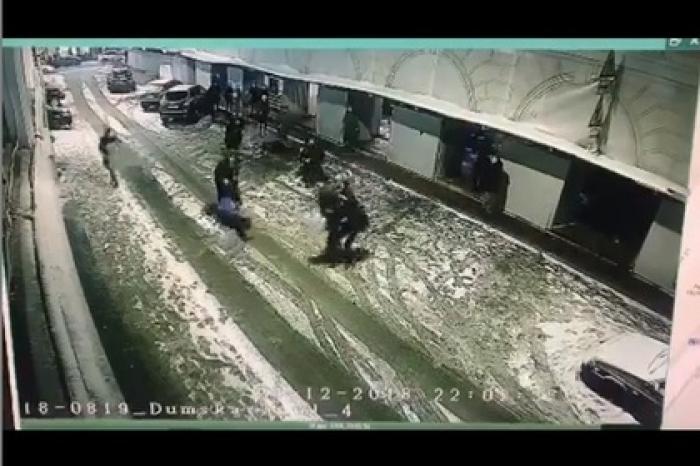 Массовая драка в центре Санкт-Петербурга попала на видео