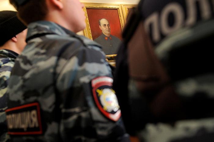 Подчиненные обвиненного в изнасиловании дознавательницы избавились от «порчи»