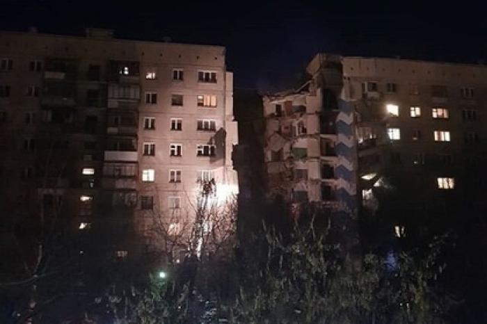 Подъезд жилого дома обрушился при взрыве в Магнитогорске