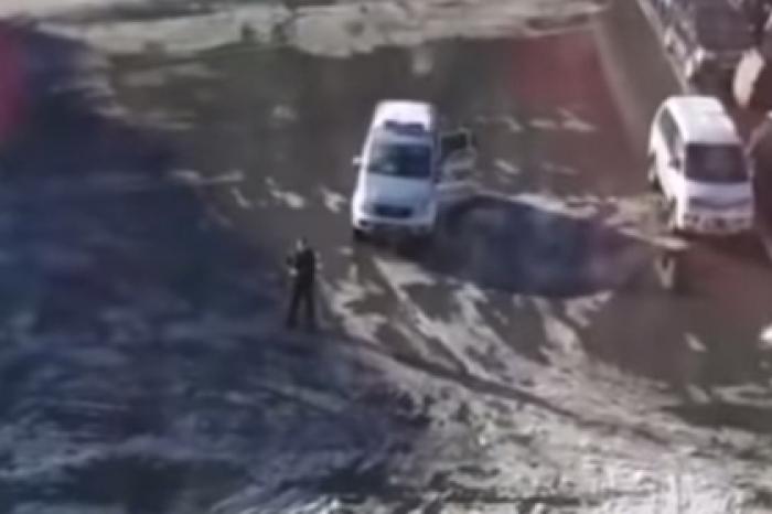 Предложившая «чпокнуть» пенсионера дротиком чиновница отделалась замечанием