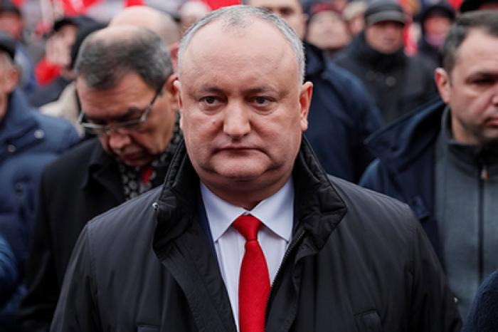 Президента Молдавии снова отстранили от власти