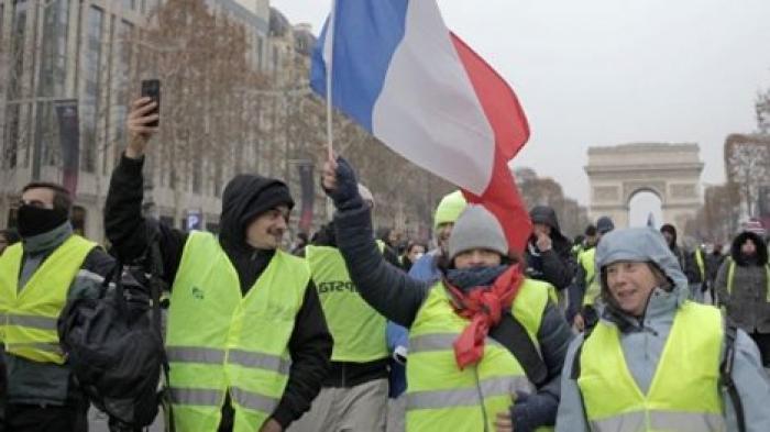 "Желтые жилеты" начали новые протесты в Париже