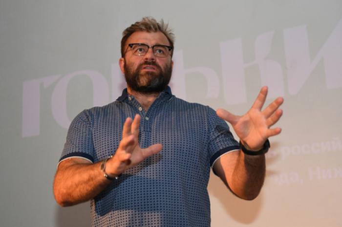 Российский актер сравнил Макгрегора с петухом