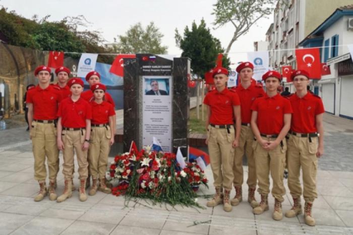 Сопровождающая детей брянских чиновников в Турцию объяснила их поездку