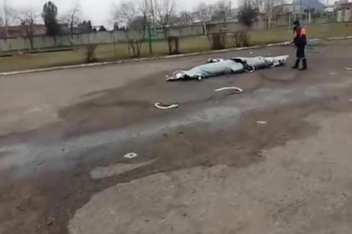 Упавшие с неба детали российского истребителя сняли на видео