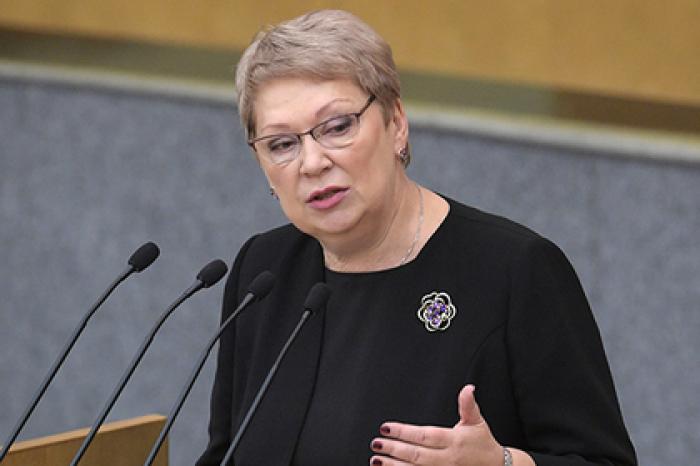 Васильева объяснила нехватку учителей