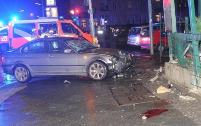 В Берлине автомобиль сбил пять человек на тротуаре
