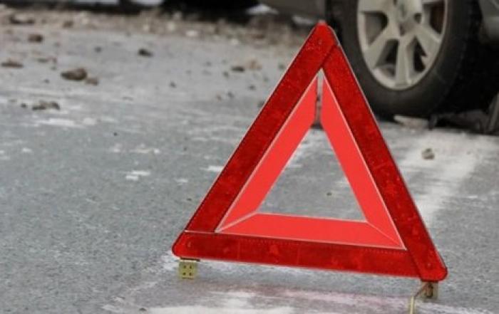 В Дурлештах столкнулись три автомобиля из-за прорванной трубы