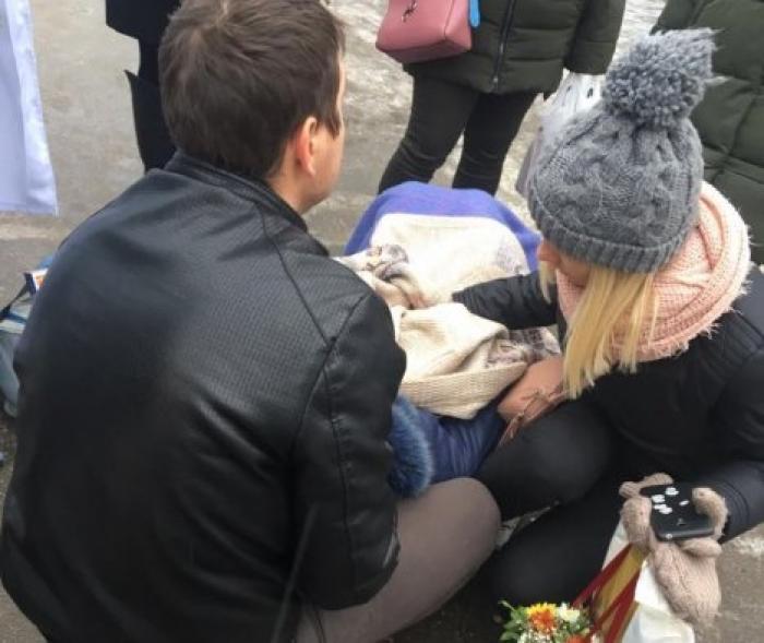 В Кишиневе скорая ехала 30 минут к беременной женщине, упавшей на льду