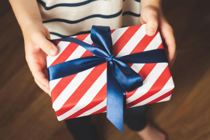 В Москве собрали подарки для детей-сирот