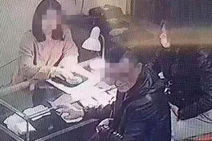 Вор съел ожерелье за 10 миллионов и попался