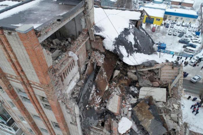 Число жертв взрыва в жилом доме в Шахтах выросло