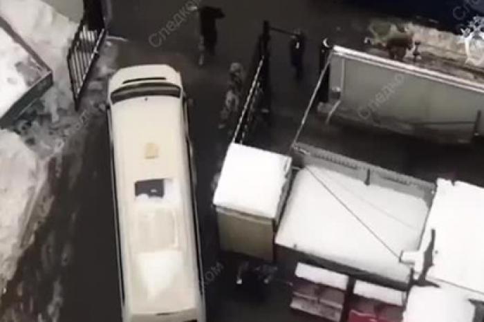 Доставку задержанного сенатора в СКР сняли на видео