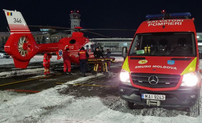 Экипаж SMURD доставил в столицу из Вулканешт мужчину с тяжёлым заболеванием