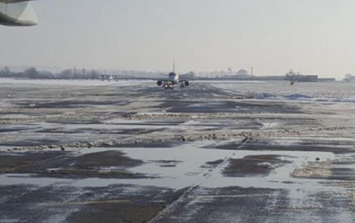 Из-за снега в Одессе проблемы в аэропорту