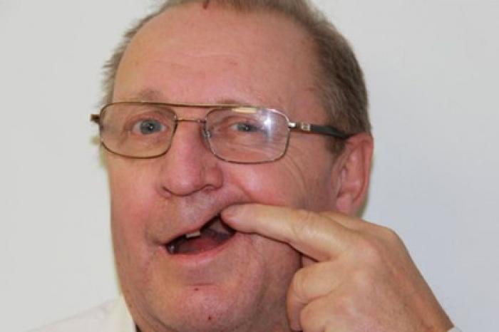 Мужчина полтора года пытался попасть к врачу, отчаялся и вылечил себя сам