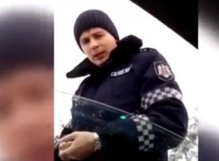 Новое видео с водителем, на котором видно лицо того, кто требовал у патрульного инспектора говорить по-русски