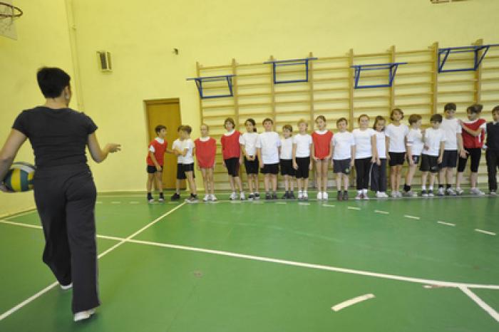 Появились подробности избиения школьниками учительницы