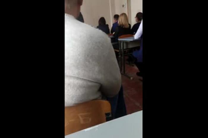 Принуждение учителей к голосованию за Порошенко попало на видео