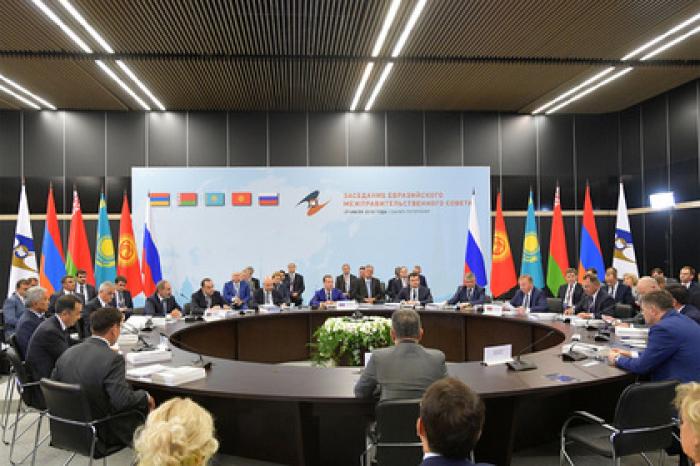 Россияне сочли Евразийский союз новым СССР для борьбы с Западом