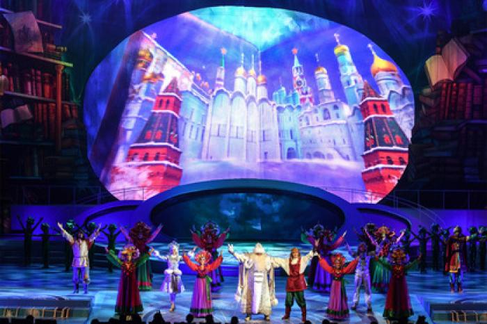 Российская чиновница лишила сироту мечты о кремлевской елке и поплатилась