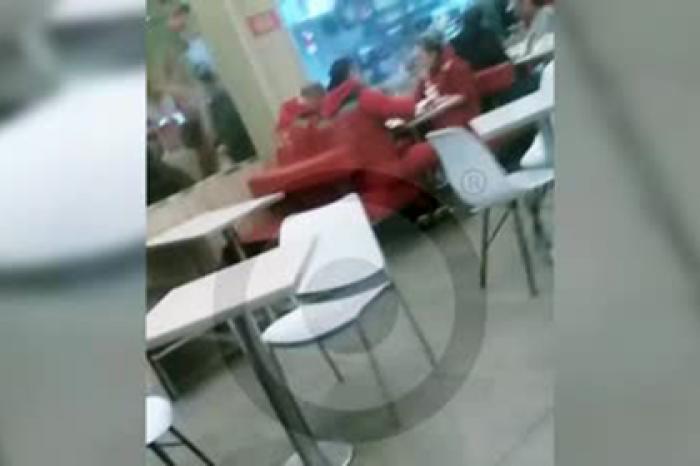 Российских врачей обвинили в предпочтении еды пациентам