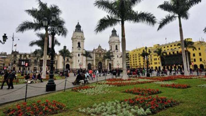 СМИ: власти Перу запретили въезд 93 чиновникам из Венесуэлы