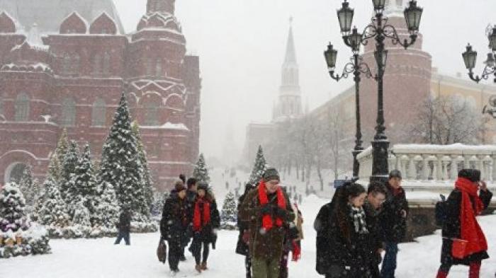 Снег идет без перерыва уже 26 часов: Москву накрыл сильнейший за последние 70 лет снегопад