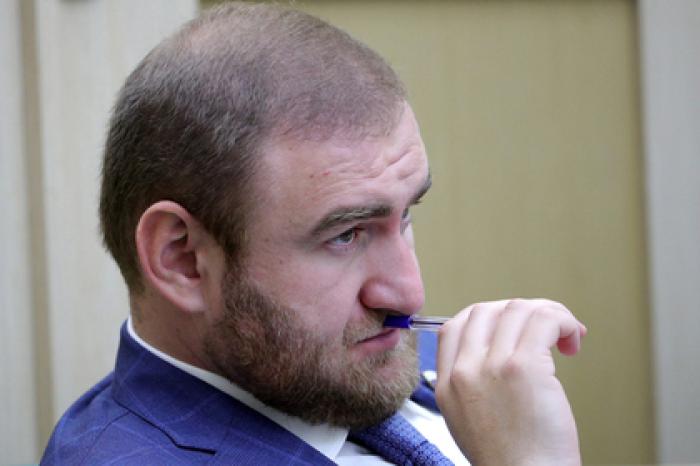 Задержанного сенатора Арашукова заподозрили в новых убийствах
