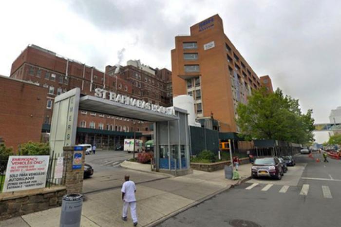 Женщина приняла умирающего незнакомца за брата и разрешила его убить