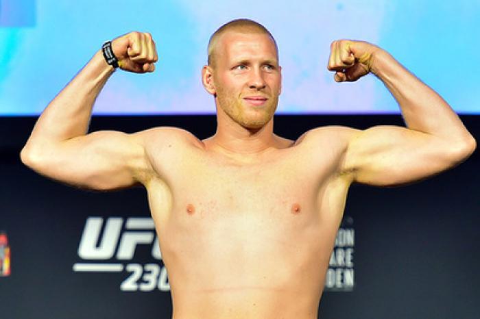 Бойца UFC заподозрили в причастности к ОПГ