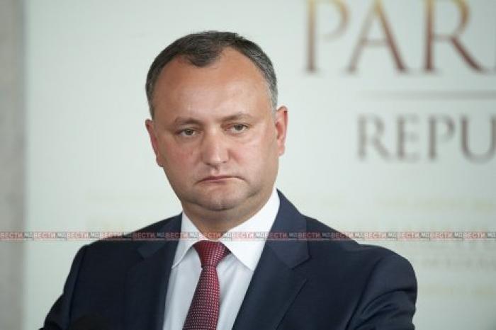 Додон заявил,что не будет встречаться с Порошенко, хотя последний и не собирается в Молдову в ближайшее время