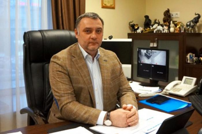 Глава московского района три часа говорил с силовиками и уволился