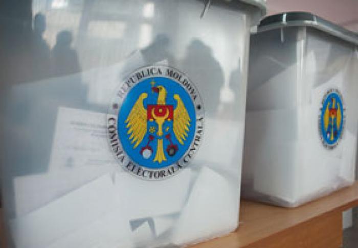 LA ALEGERILE DIN 24 FEBRUARIE PARTICIPĂ MAI PUŢINI ALEGĂTORI DECÂT LA ALEGERILE PARLAMENTARE ŞI PREZIDENŢIALE PRECEDENTE