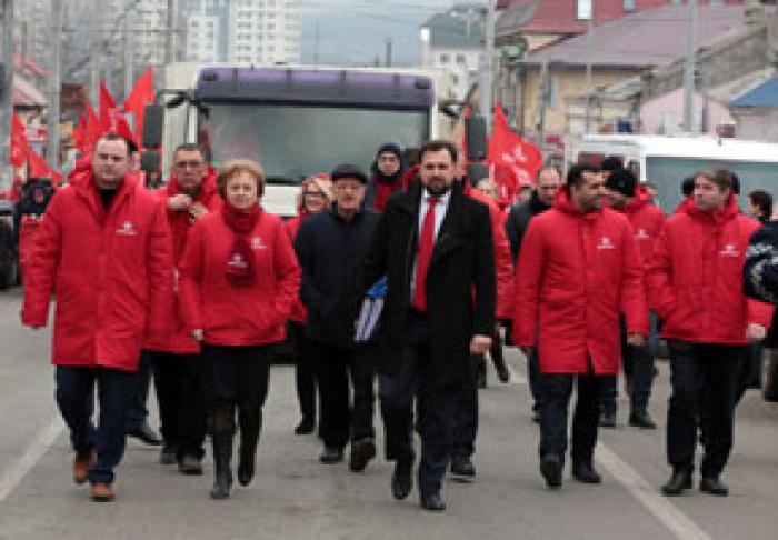 PARTIDUL SOCIALIŞTILOR A DESFĂŞURAT UN PROTEST LA CEC, TEMÂNDU-SE CĂ AR PUTEA FI EXCLUS DIN CURSA ELECTORALĂ