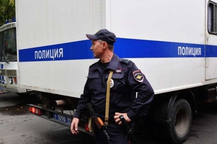Полицейского ударили ножом в Москве за замечание шумной компании